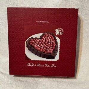 Williams-Sonoma Burgundy Ruffled Heart Cake Pan